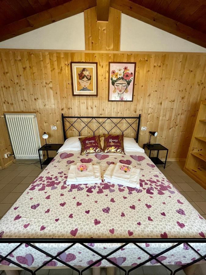 A Casa Di Amici Villa Vidor Eksteriør bilde