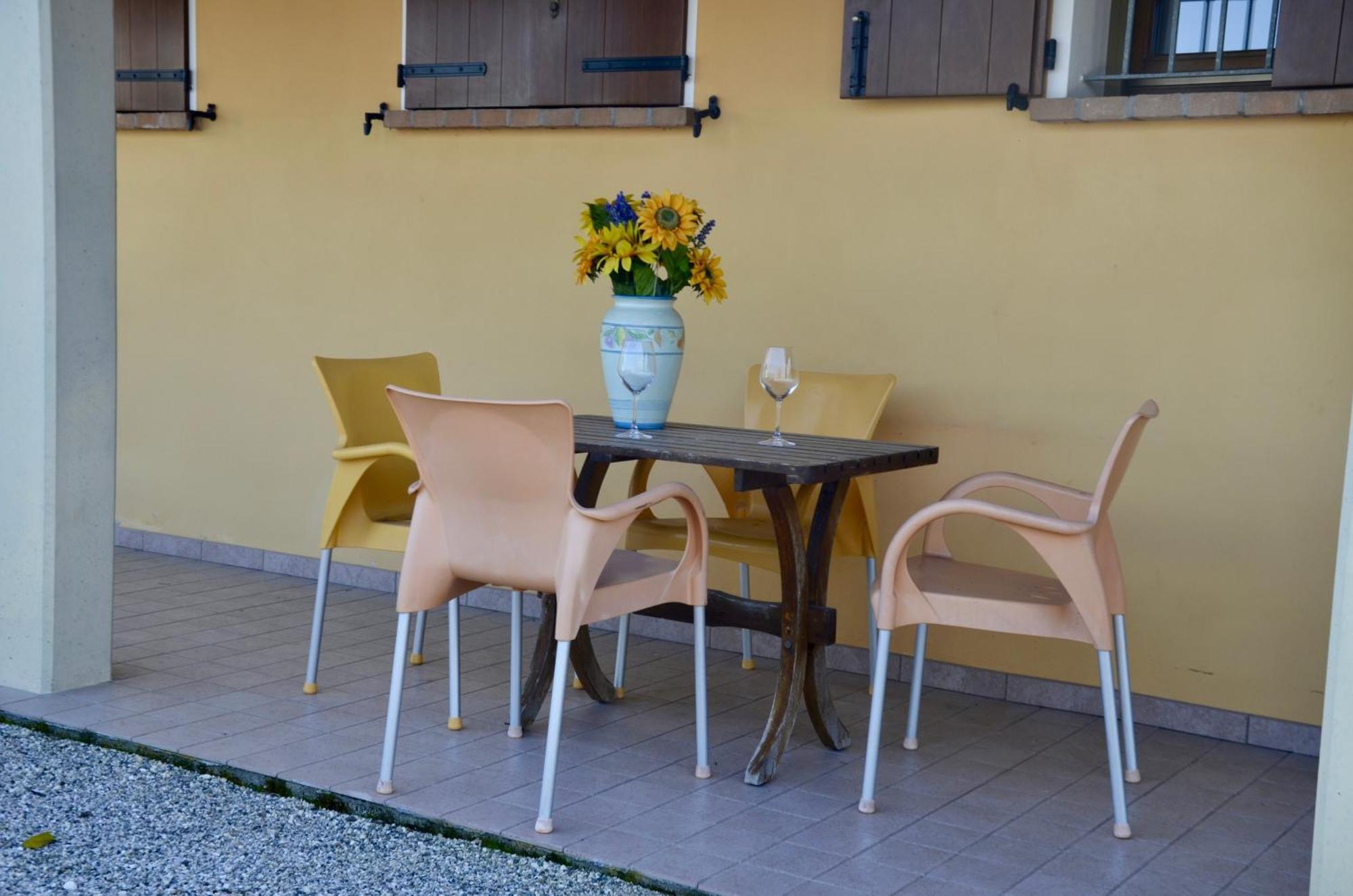 A Casa Di Amici Villa Vidor Eksteriør bilde