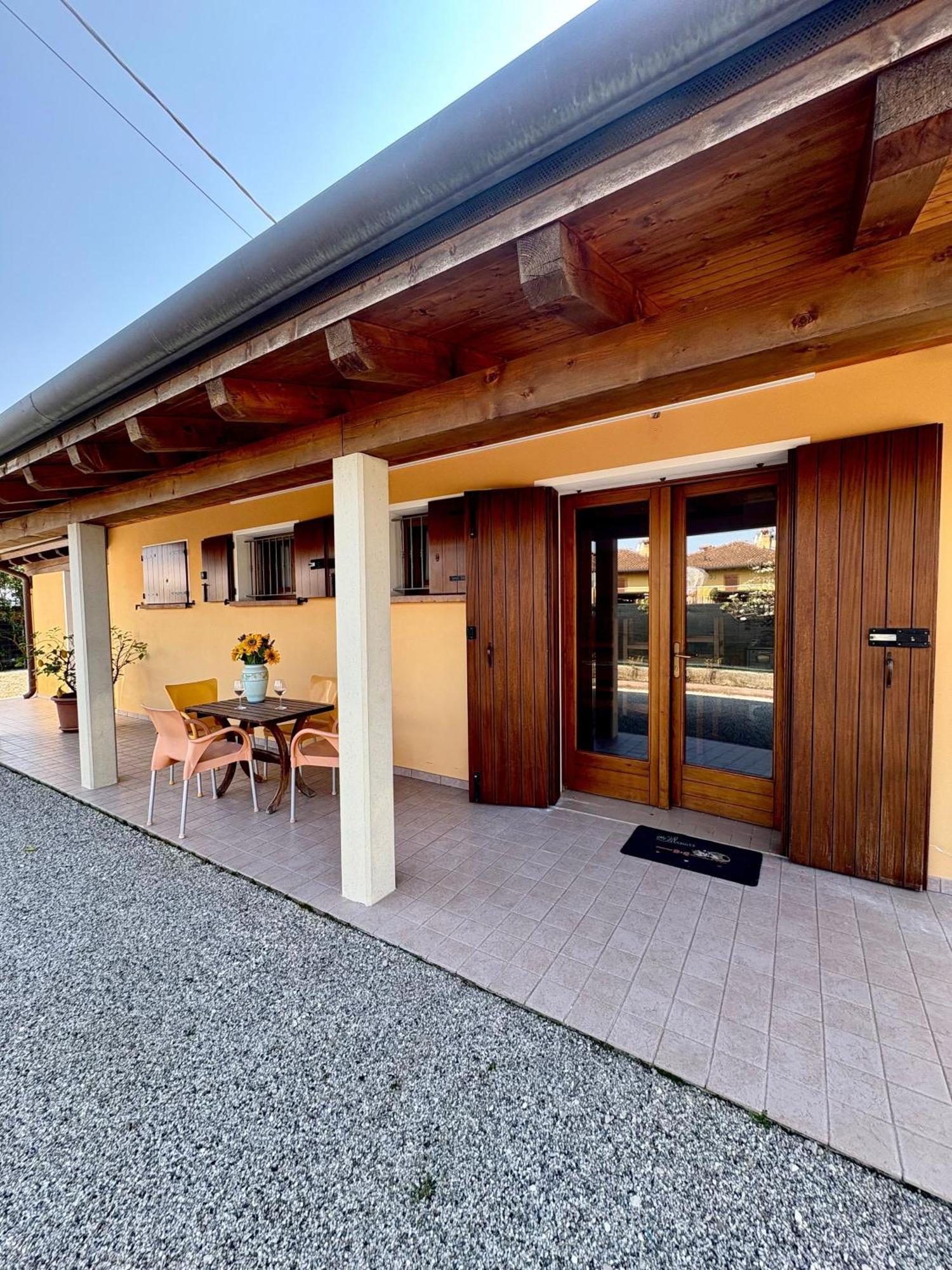 A Casa Di Amici Villa Vidor Eksteriør bilde